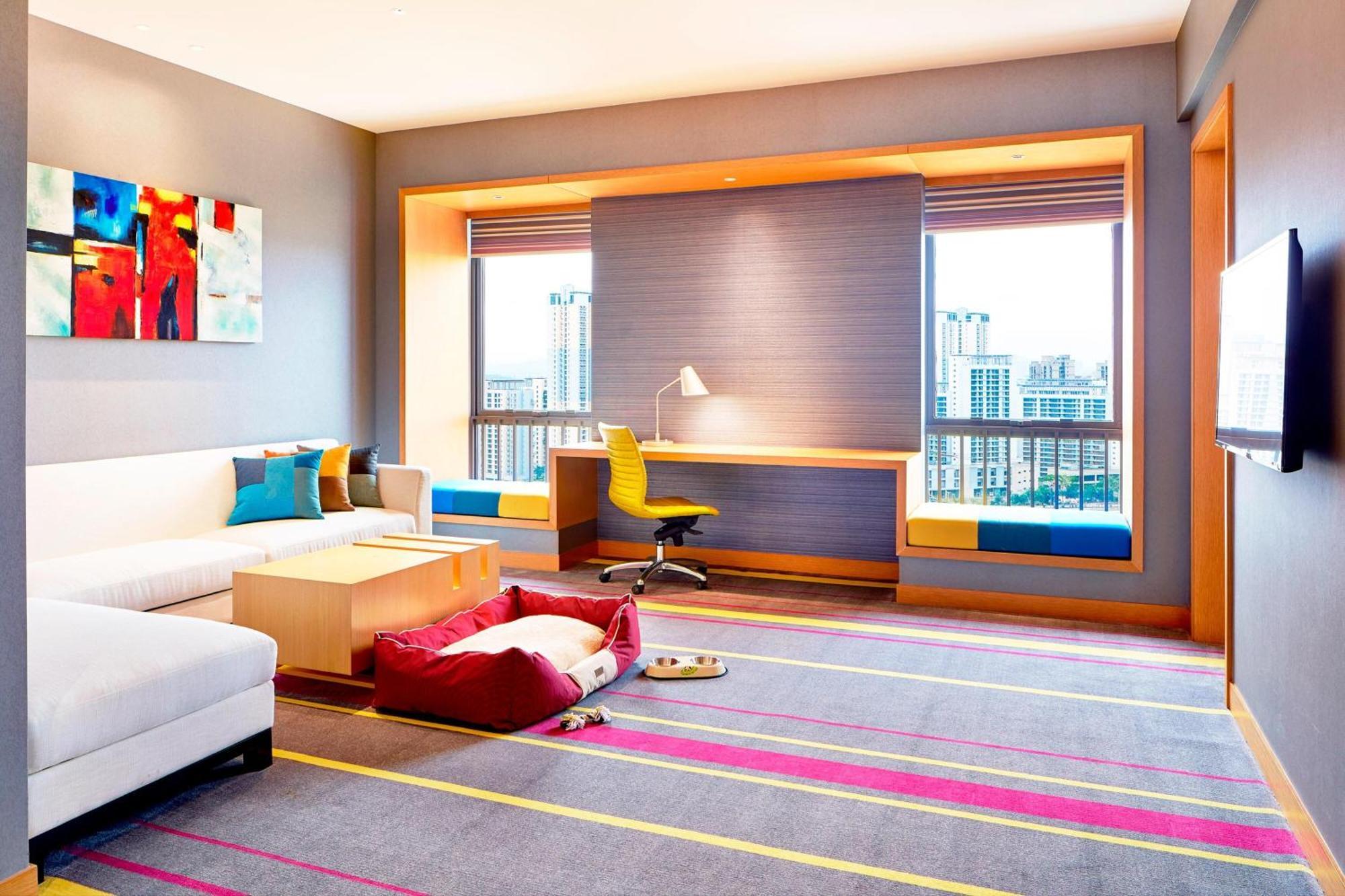 Aloft Dynamic Town Hotel Shenzhen Bagian luar foto
