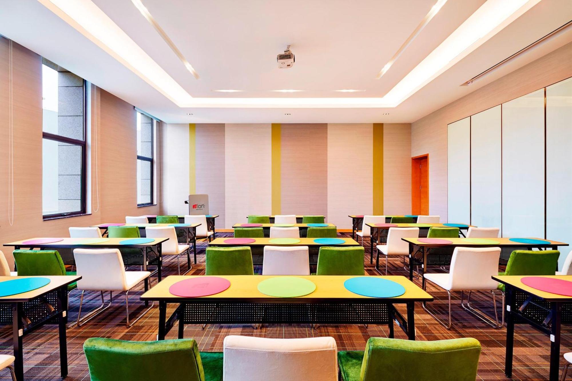 Aloft Dynamic Town Hotel Shenzhen Bagian luar foto